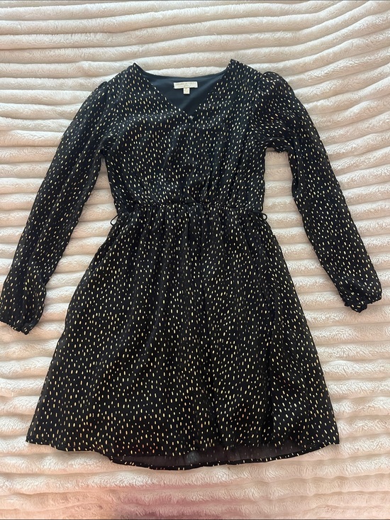 Chelsea & Violet Dresses & Skirts - Chelsea & Violet Black Dress with Gold Dot Accent